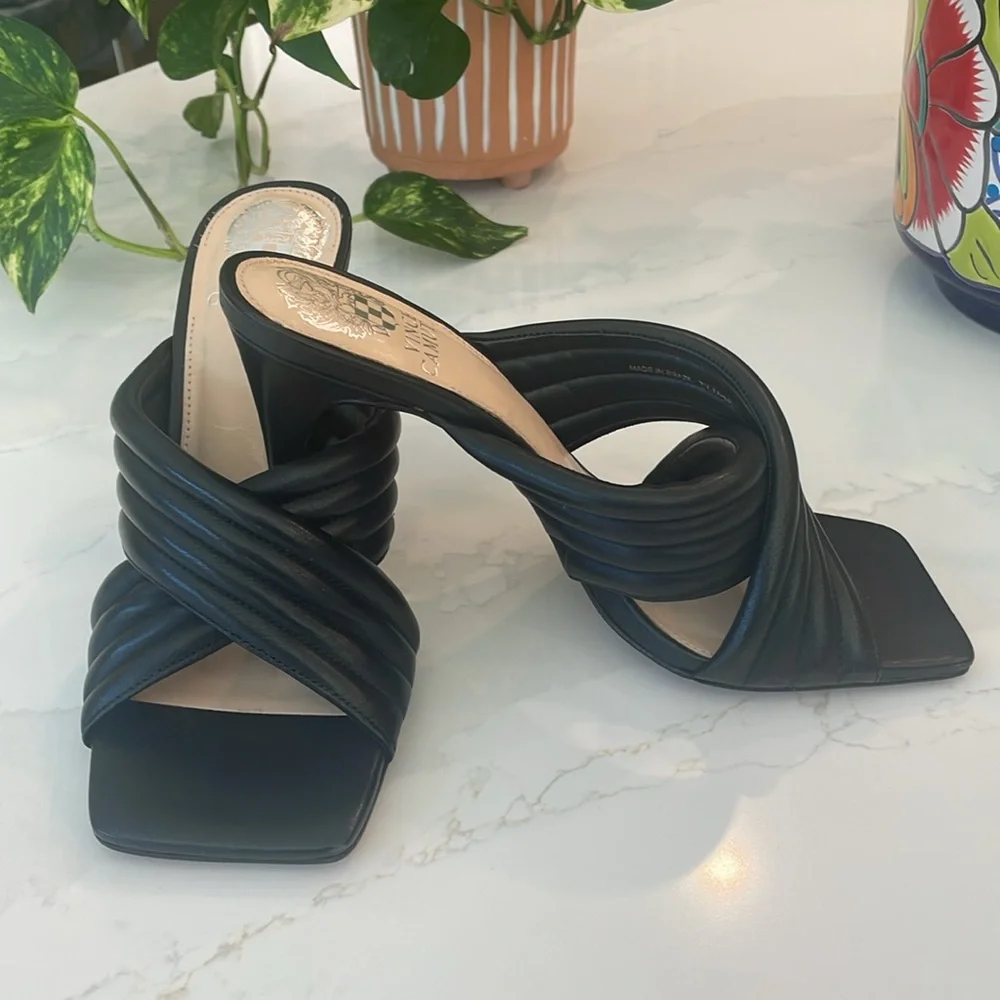 Vince Camuto Women’s Sarendie Black Quilted Strap Slide Sandal Size 7.5 … - Picture 7 of 10